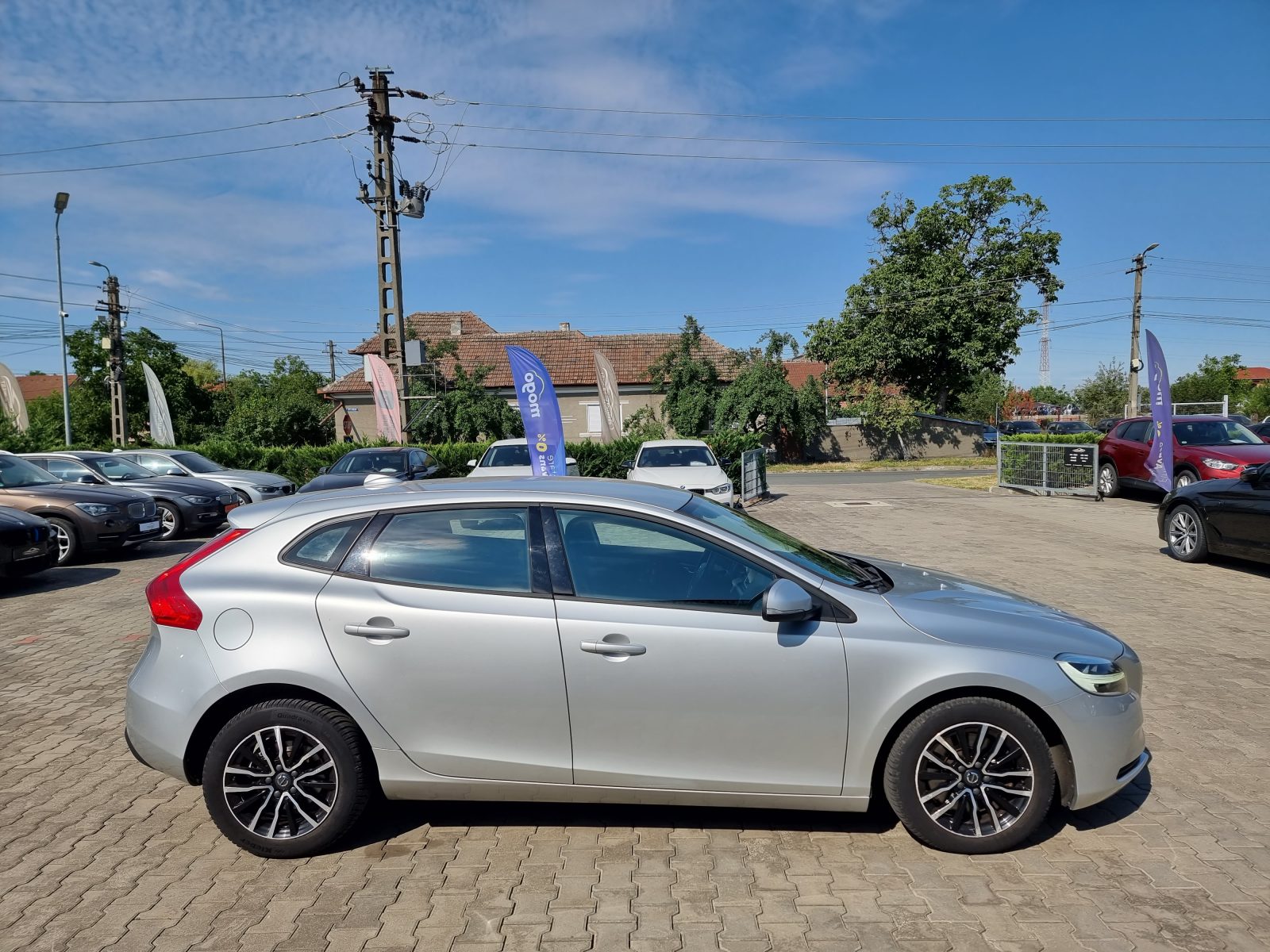 VOLVO V40, 2.0 DIESEL, 120 CP, AN 2017, EURO 6         RATE-LIVRARE-GARANTIE