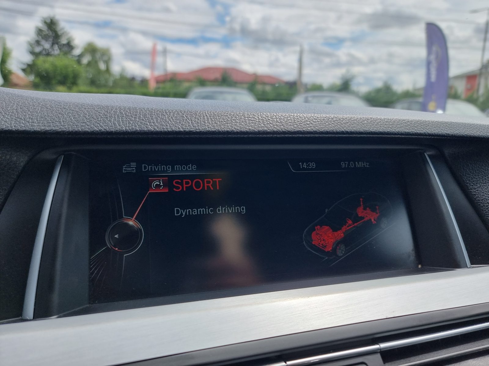 BMW 525D XDRIVE FACELIFT M-PAKET, 2.0 DIESEL, 218 CP, AN 2015, EURO 6           RATE-LIVRARE-GARANTIE