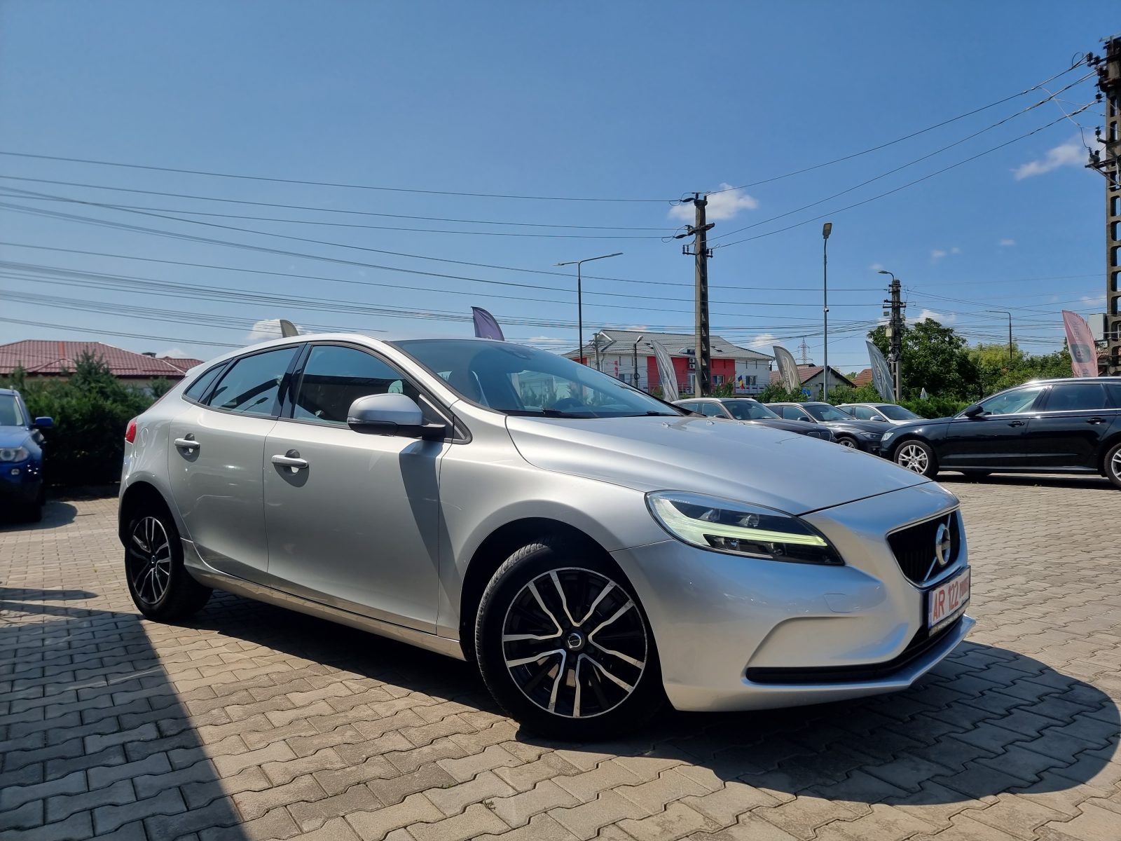 VOLVO V40, 2.0 DIESEL, 120 CP, AN 2017, EURO 6         RATE-LIVRARE-GARANTIE