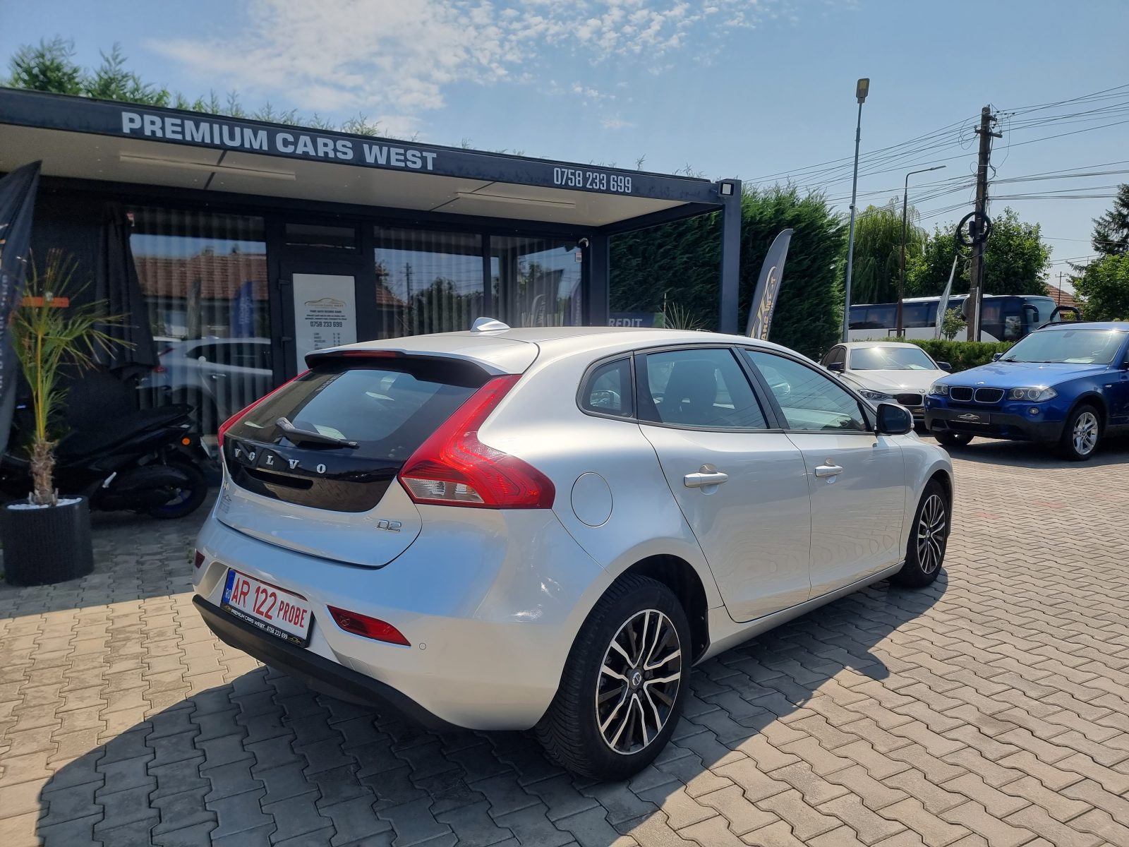 VOLVO V40, 2.0 DIESEL, 120 CP, AN 2017, EURO 6         RATE-LIVRARE-GARANTIE