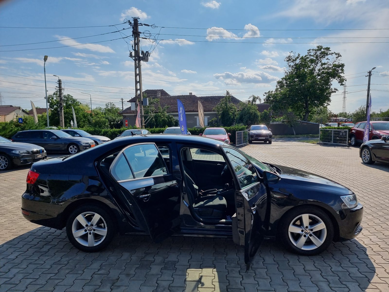 VOLKSWAGEN JETTA, 2.0 TDI, 140 CP, AN 2011, EURO 5     RATE-LIVRARE-GARANTIE
