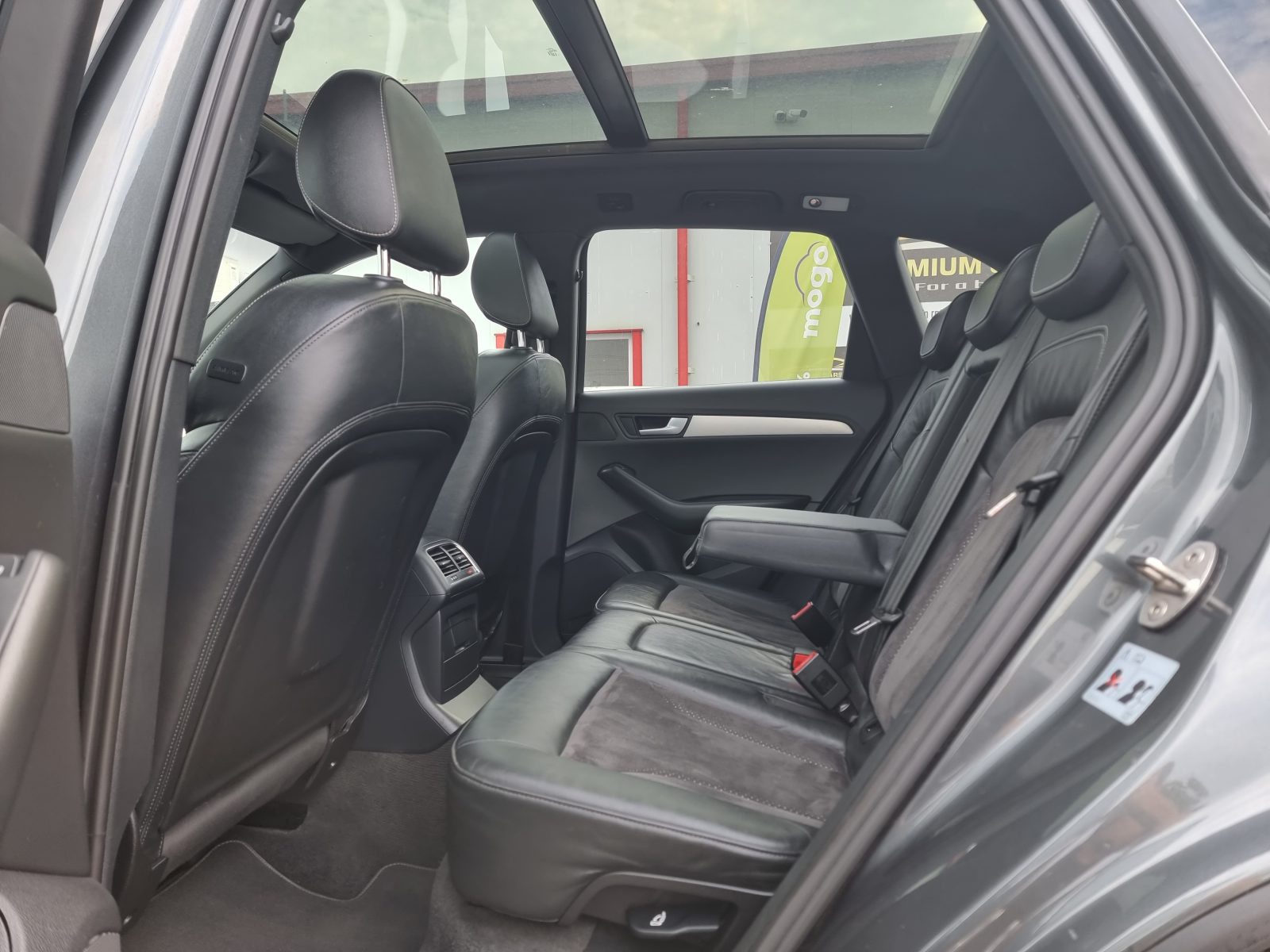 AUDI Q5 S-LINE QUATTRO, 2.0 TDI, 170 CP, AN 2011        RATE-LIVRARE-GARANTIE