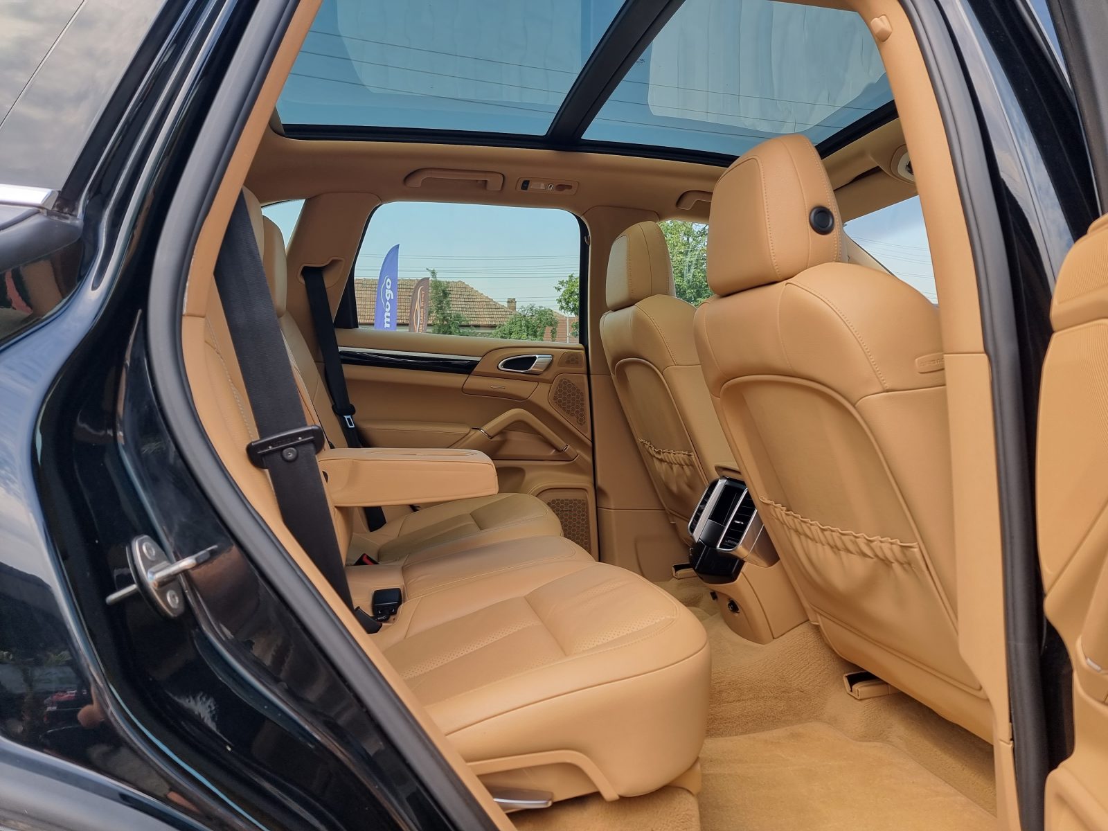 PORSCHE CAYENNE, 3.0 DIESEL, 239 CP, AN 2011, EURO 5       RATE-LIVRARE-GARANTIE