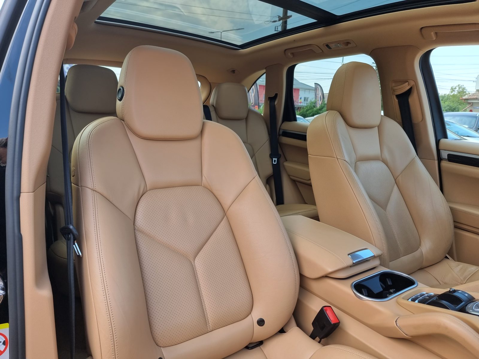 PORSCHE CAYENNE, 3.0 DIESEL, 239 CP, AN 2011, EURO 5       RATE-LIVRARE-GARANTIE