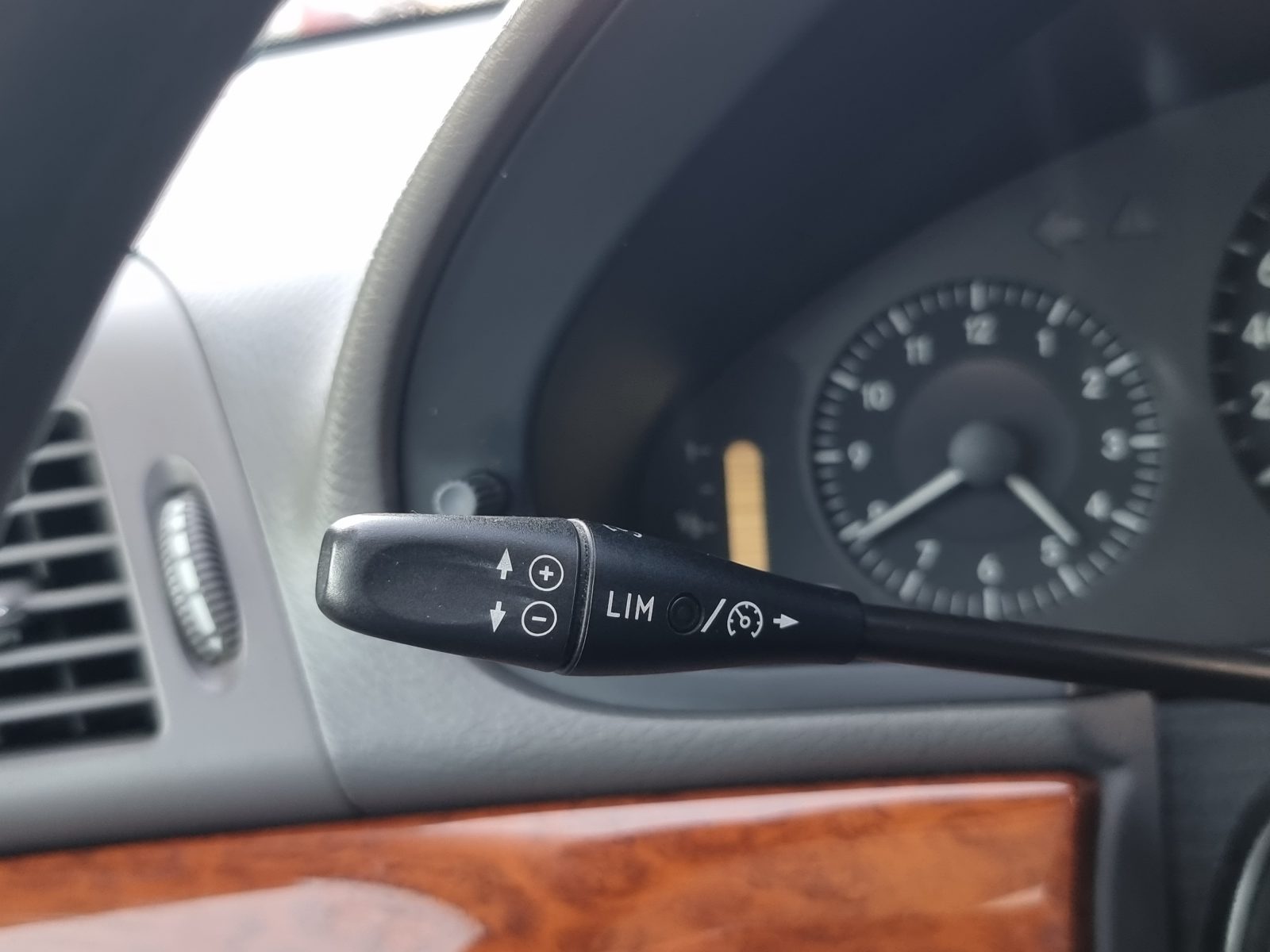 MERCEDES-BENZ E200 KOMPRESSOR, 1.8 BENZINA, 184 CP, AN 2007            RATE-LIVRARE-GARANTIE