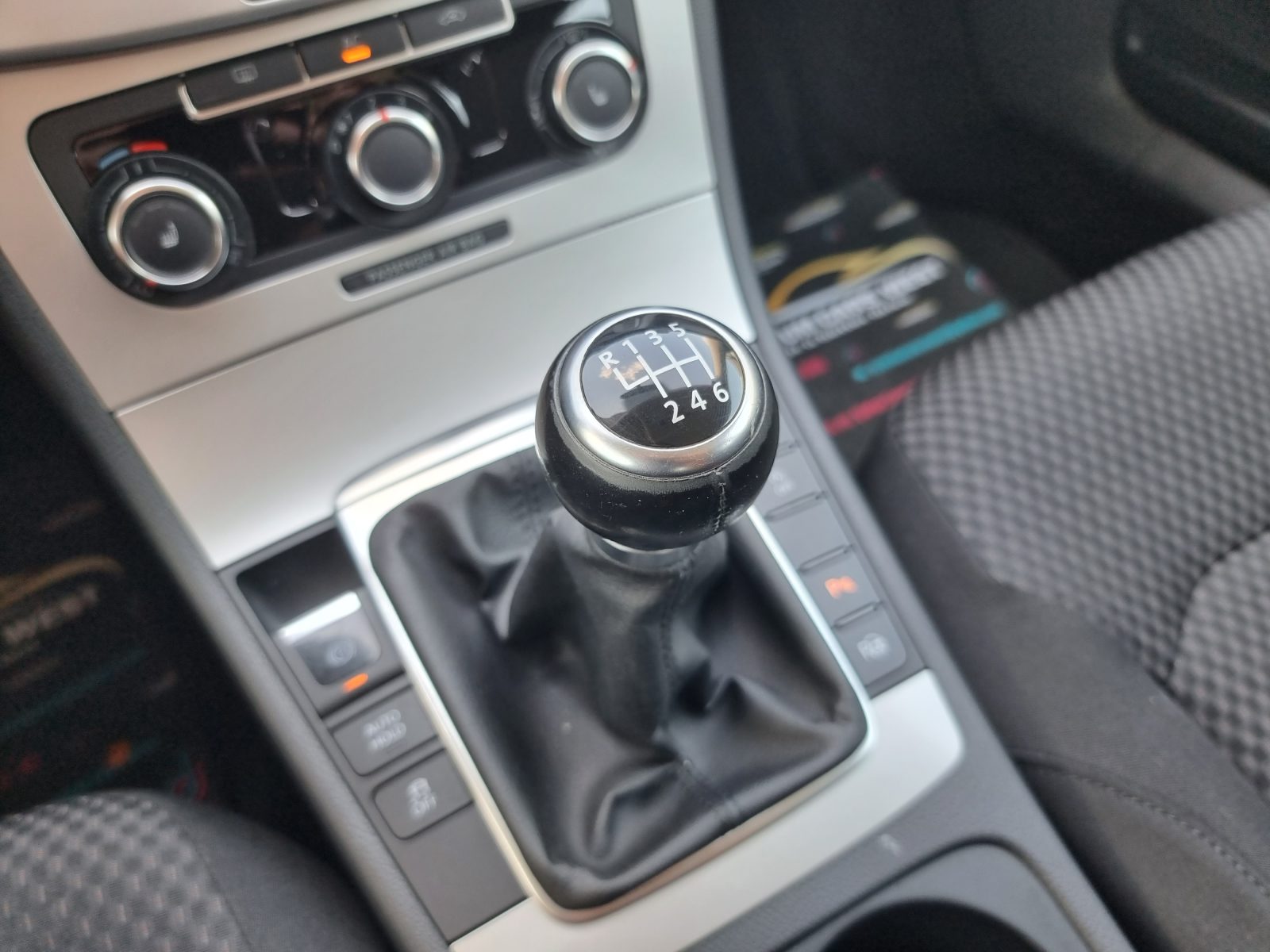 VOLKSWAGEN PASSAT, 2.0 TDI, 140 CP, AN 2011, EURO 5        RATE-LIVRARE-GARANTIE
