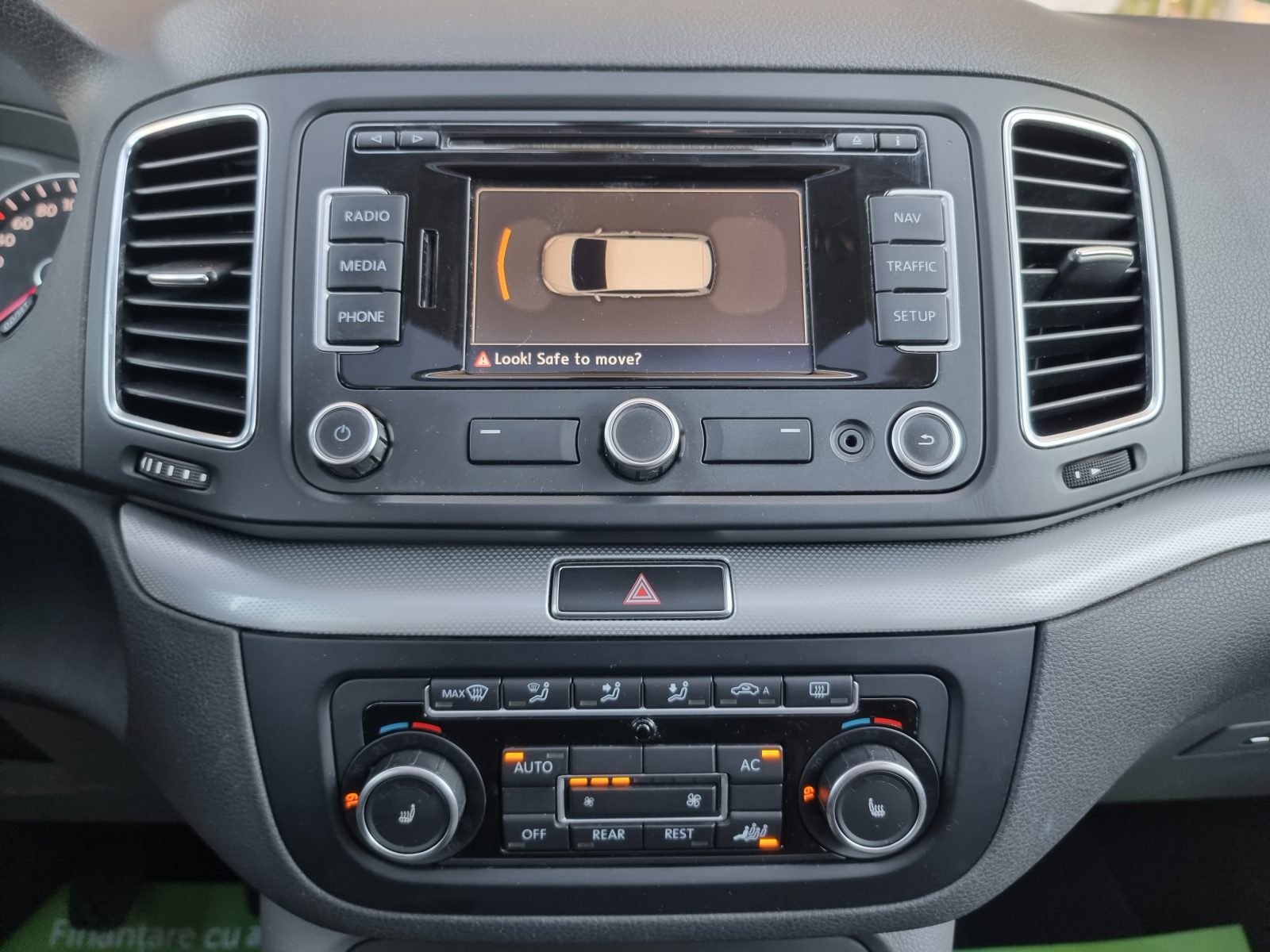 VOLKSWAGEN SHARAN, 7 LOCURI, 2.0 TDI, 140 CP, AN 2011, EURO 5        RATE-LIVRARE-GARANTIE