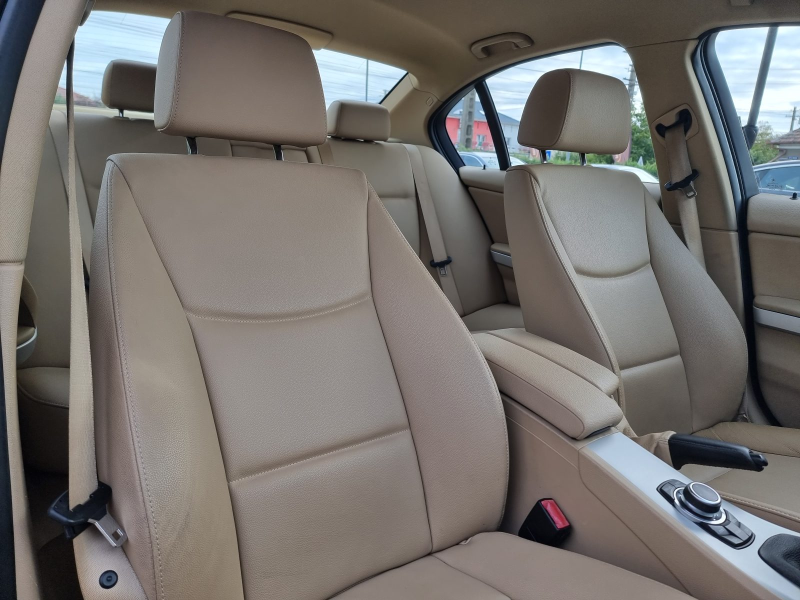 BMW SERIA 3, 2.0 DIESEL, 143 CP, AN 2010, EURO 5         RATE-LIVRARE-GARANTIE