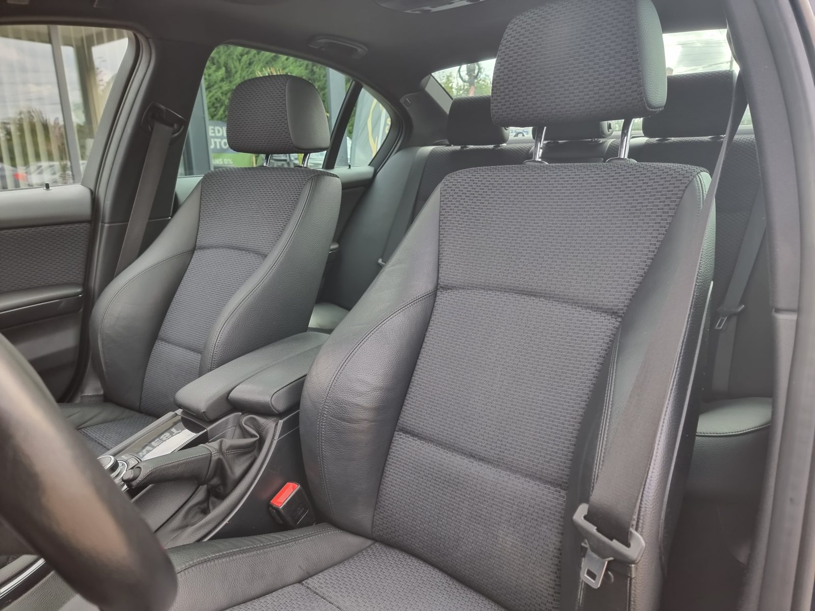 BMW SERIA 3, 2.0 DIESEL, 143 CP, AN 2010, EURO 5         REVIZIE EFECTUATA ( DISTRIBUTIE + ULEI + FILTRE )      RATE-LIVRARE-GARANTIE