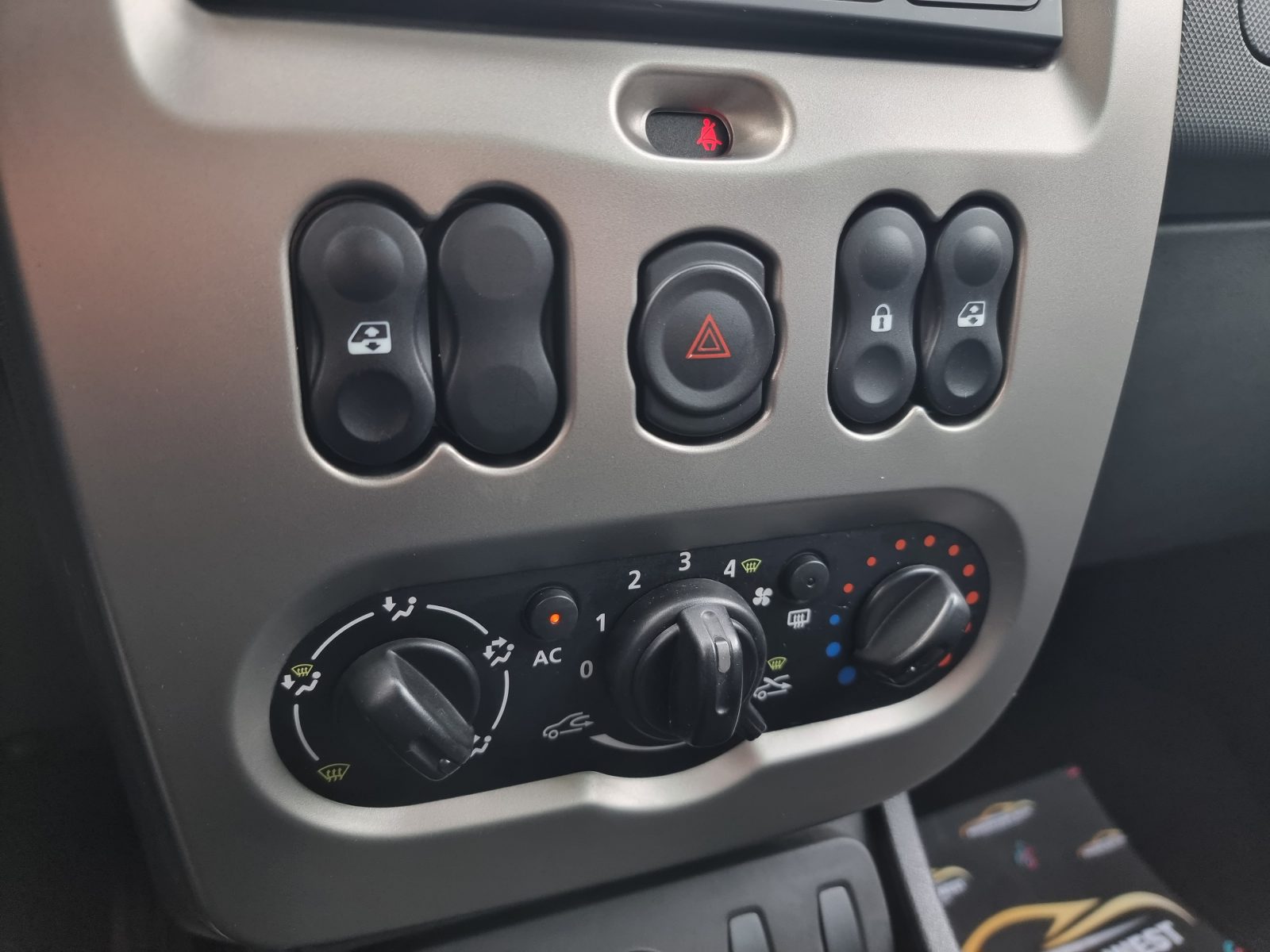 DACIA DUSTER, 1.6 BENZINA + GPL, 105 CP, AN 2013, EURO 5        RATE-LIVRARE-GARANTIE