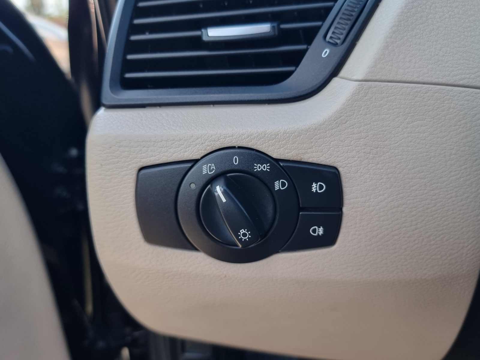 BMW X1 XDRIVE, 2.0 DIESEL, 177 CP, AN 12/2010, EURO 5        RATE-LIVRARE-GARANTIE
