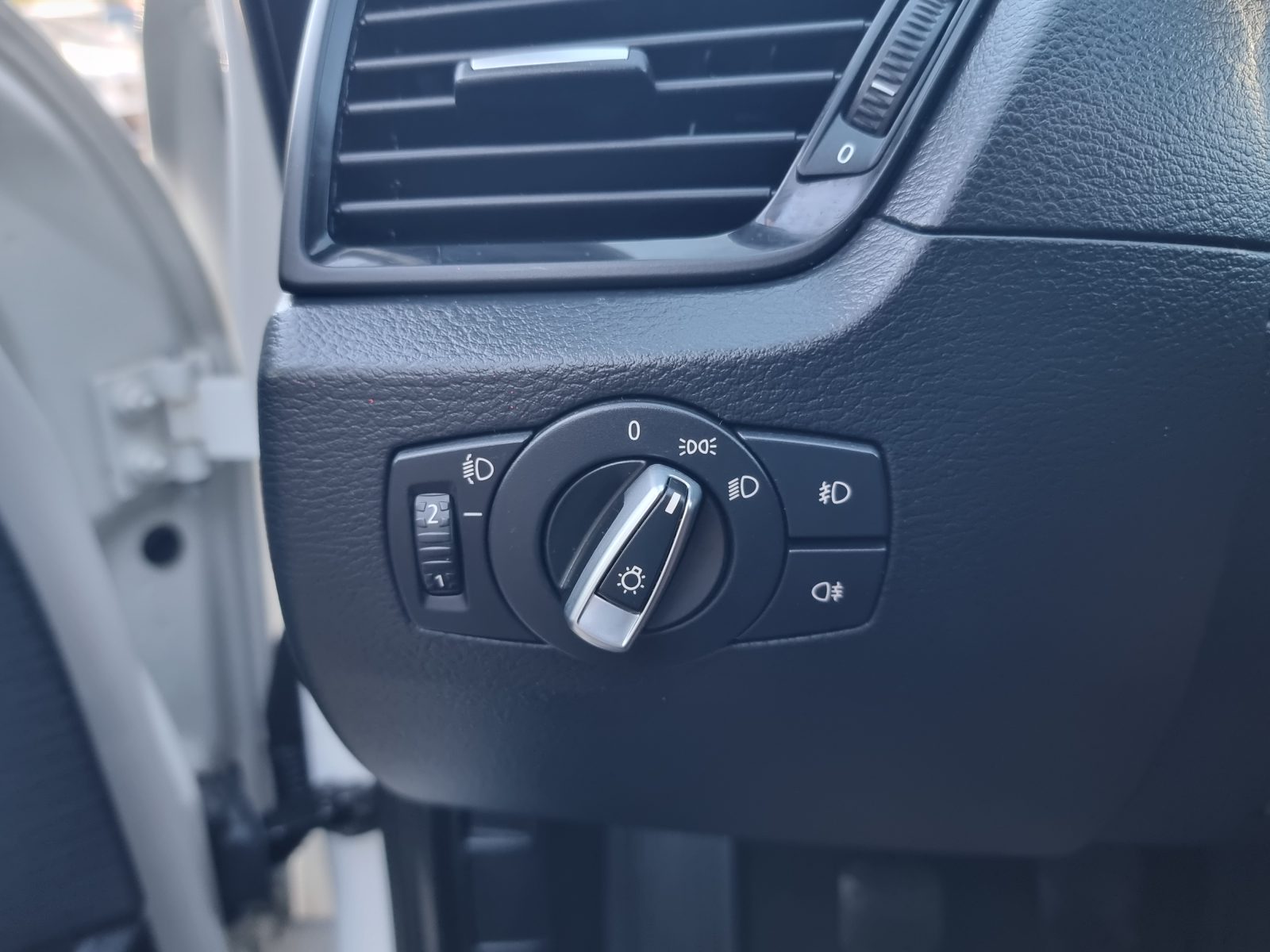BMW X1, 2.0 DIESEL, 143 CP, AN 2014, EURO 5      REVIZIE EFECTUATA ( DISTRIBUTIE + ULEI + FILTRE )        RATE-LIVRARE-GARANTIE