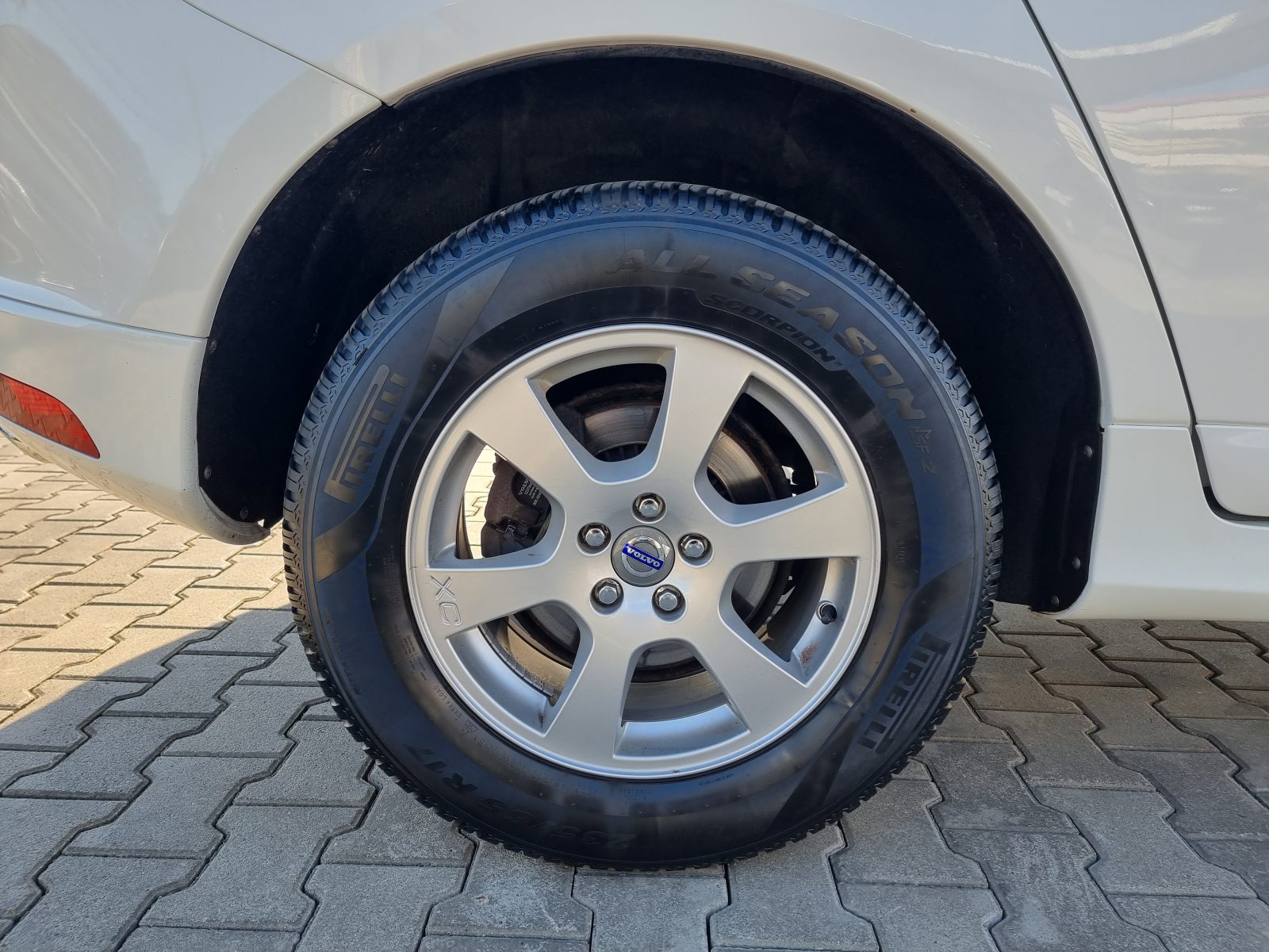 VOLVO XC60 4X4, 2.4 DIESEL, 163 CP, AN 2013, EURO 5        RATE-LIVRARE-GARANTIE