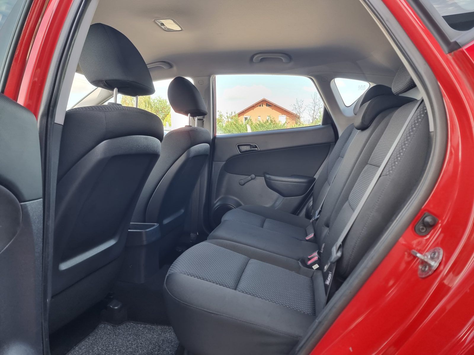HYUNDAI i30, 1.4 BENZINA, 110 CP, AN 2010        RATE-LIVRARE-GARANTIE