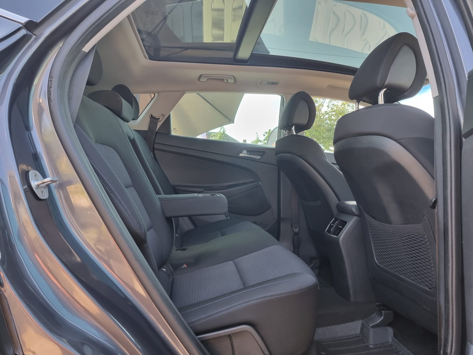 HYUNDAI TUCSON 4X4, 2.0 DIESEL, 185 CP, AN 2016, EURO 6        RATE-LIVRARE-GARANTIE