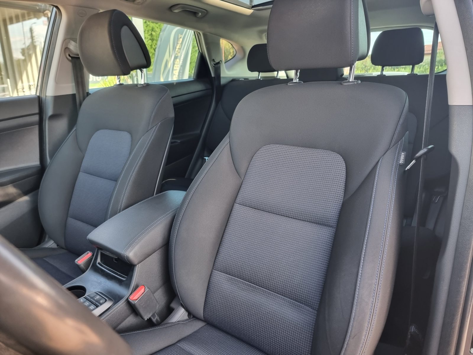 HYUNDAI TUCSON 4X4, 2.0 DIESEL, 185 CP, AN 2016, EURO 6        RATE-LIVRARE-GARANTIE